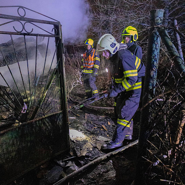 Ženu soudí za žhářské útoky. Přeskočilo mi. Když jsem to zapálila, nebyl tam nikdo, řekla soudu