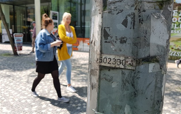 V nouzi může pomoct i číslo na lampě. Databáze však nemusí být aktuální