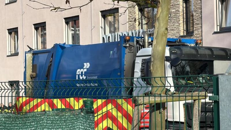 Popelářské auto srazilo seniorku na Kolínsku. Nebylo jí pomoci