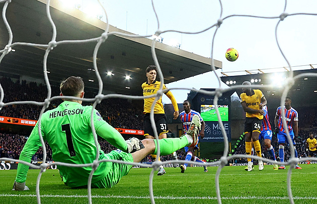 ONLINE: West Ham promarnil náskok, Wolverhampton i Liverpool se dál trápí