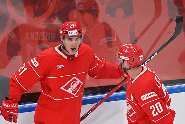 Místo olympiády v Rusku? S Ružičkou má KHL jiné plány, Slovákům se kupí problémy