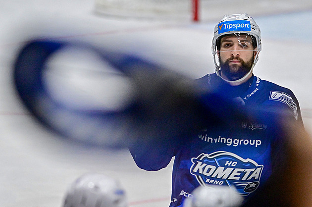 Su kovaný Brňák, říká Zábranský. Kometa je rodina, pyro na benzince už bylo moc