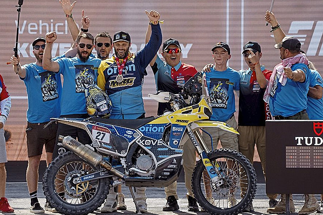 Jak jsem dokončil poslední etapu, dolehlo to na mě. Engel je v cílí Dakaru spokojený