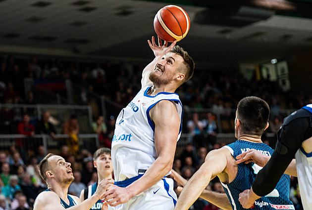 Čechy po pauze smetla slovinská kanonáda. V kvalifikaci o MS poprvé padli