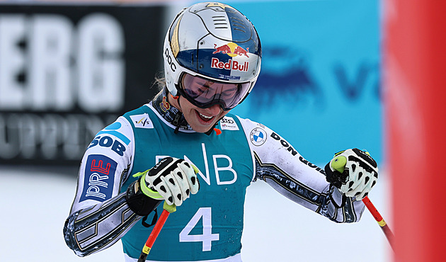 Sjezd ONLINE: I soupeřkám Ledecké se daří, Češka se propadá mimo stupně