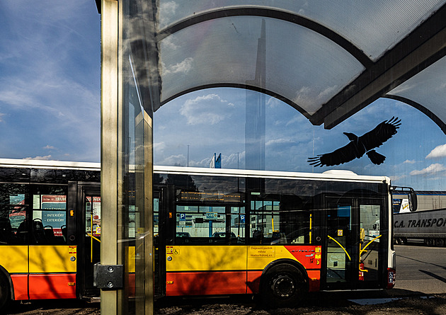 Dopravní podnik reagoval na útok hackerů laxně, zní kritika. Unikly e-mailové adresy