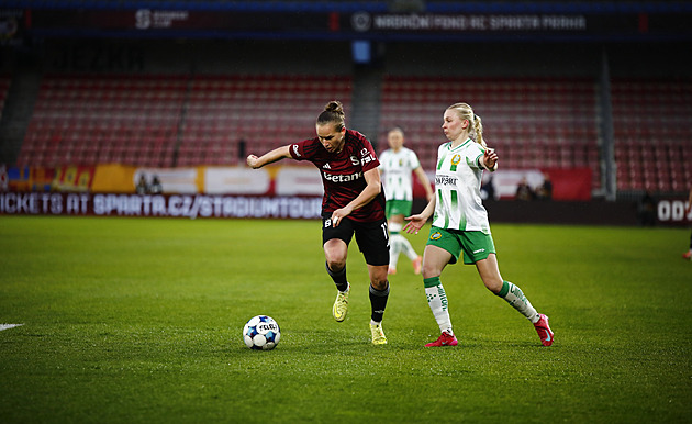 Mrzutý závěr zápasu. Sparťanky vedly, v semifinále Evropského poháru ale padly