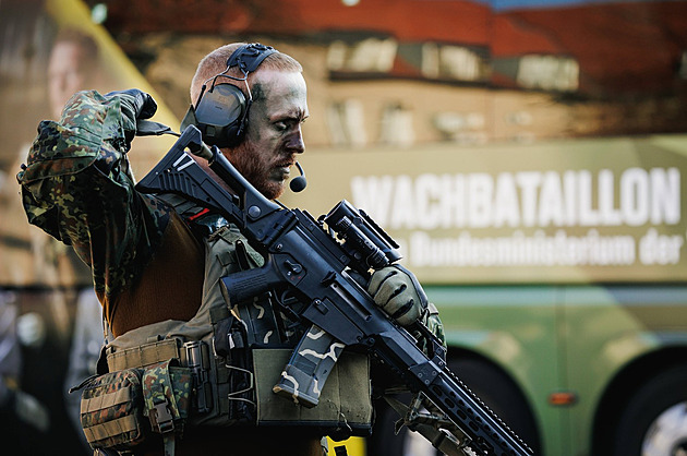 Neukázat vše. Bundeswehr straší sociální sítě, příspěvky z kasáren projdou cenzurou