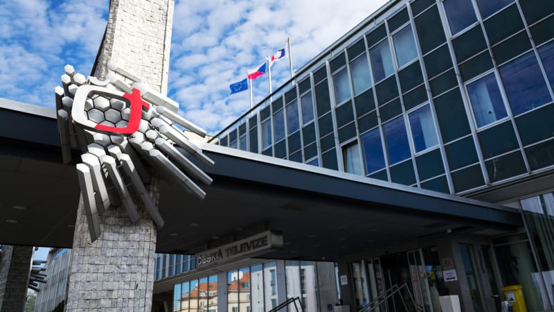 Zásah do fungování a svobody veřejnoprávních médií. ČT a ČRo kritizují vládní návrh
