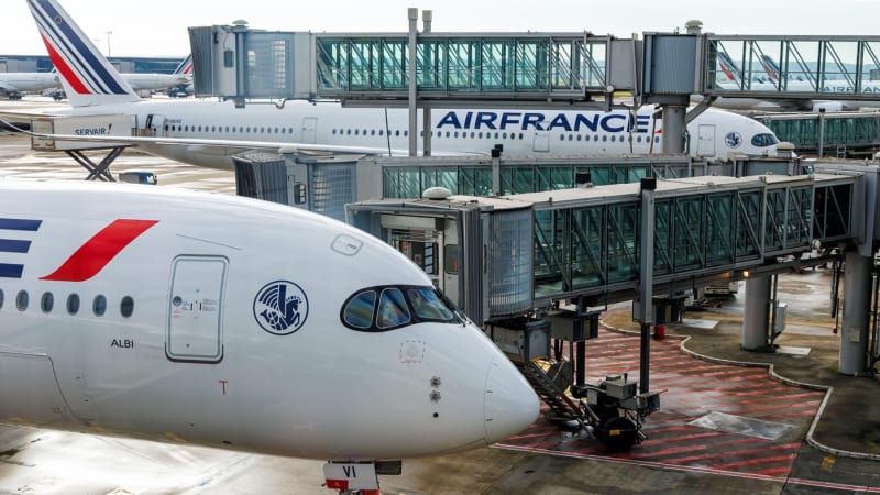 Manipulace počasí pomocí fénu na vlasy? Teplota v Paříži záhadně stoupla, sázkař vydělal balík