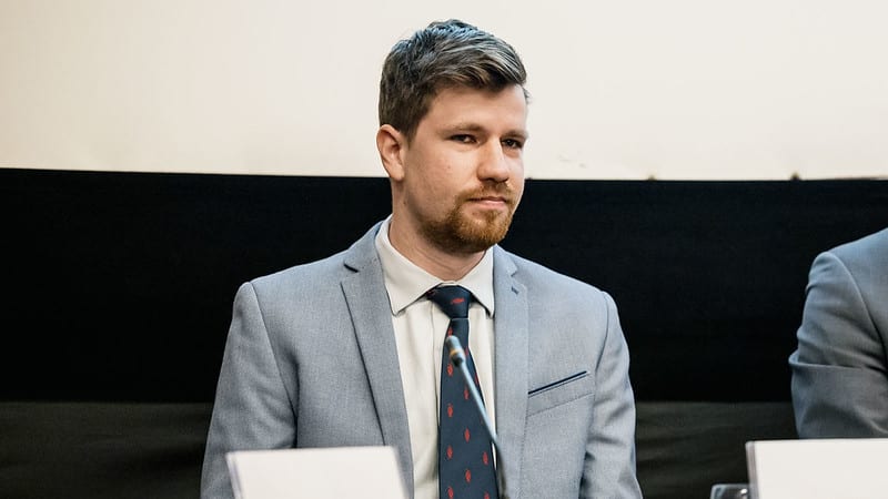 Svoboda jen pro vybrané, říká právník, jenž viní Turka z vyhazovu. Rozporuje i slova ministra