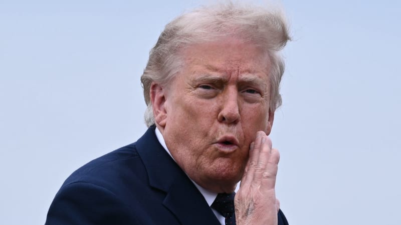 Žádný mír, Trumpovy otočky s Íránem pokračují. Bojí se vietnamské ostudy, míní Stropnický