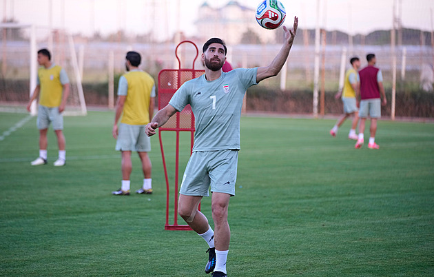 Íránští fotbalisté obdrželi víza ke vstupu do USA, některým funkcionářům byla zamítnuta
